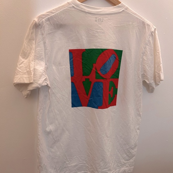 Uniqlo MOMA Special Edition LOVE Text Messages Men Small Shirt BNWT - Picture 2 of 3